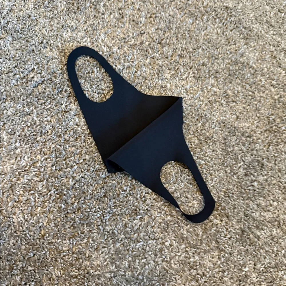 32 Degrees Cool Black Face Cover